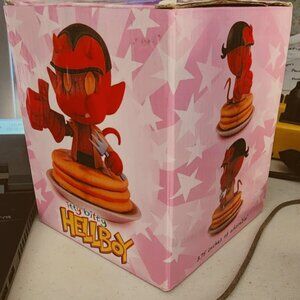 Hellboy: Limited Edition itty bitty Hellboy statue